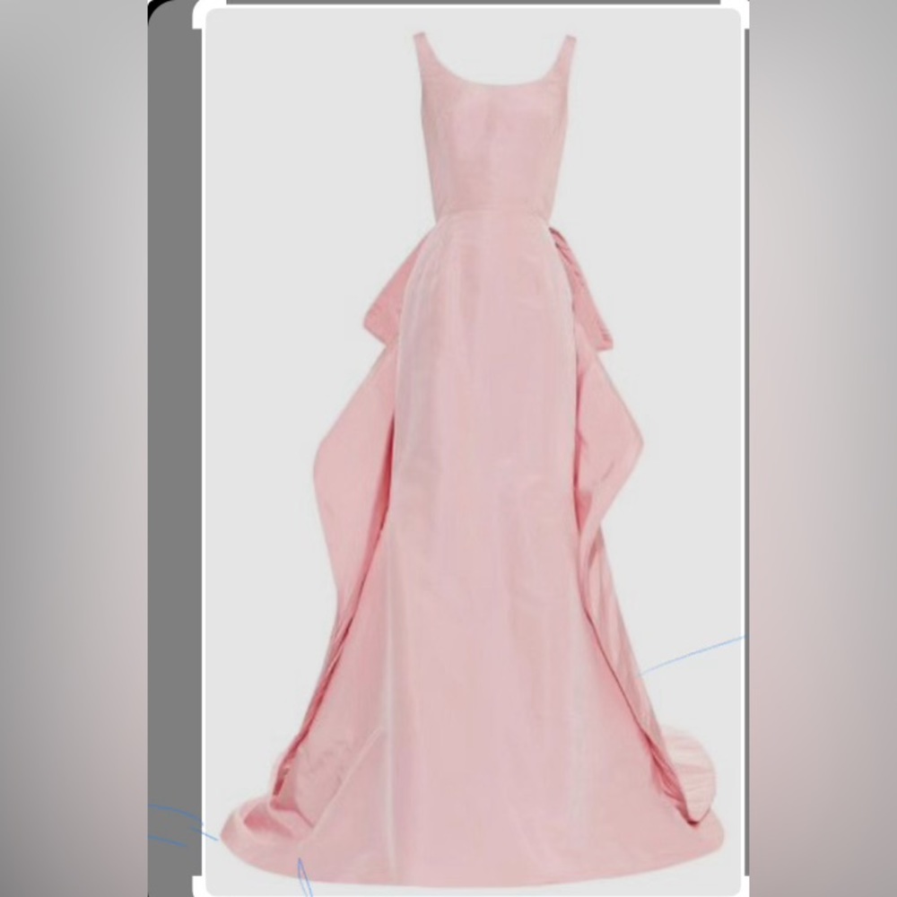 Oscar De La Renta “Taylor Swift” Gown